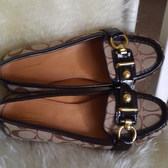 COACH ELKIE LOAFERS - Picture 6 of 11